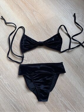 Montce tamarindo bikini bottoms & devin bikini top XS/S black velvet